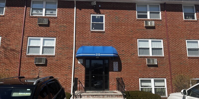 Primary Photo - 315 Revere St