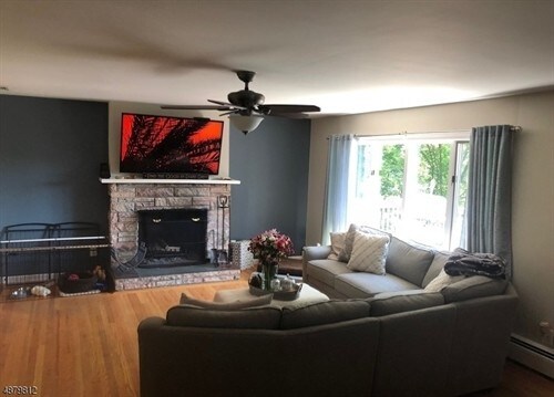 Foto principal - 1/2 Duplex - Bloomingdale Boro, NJ
