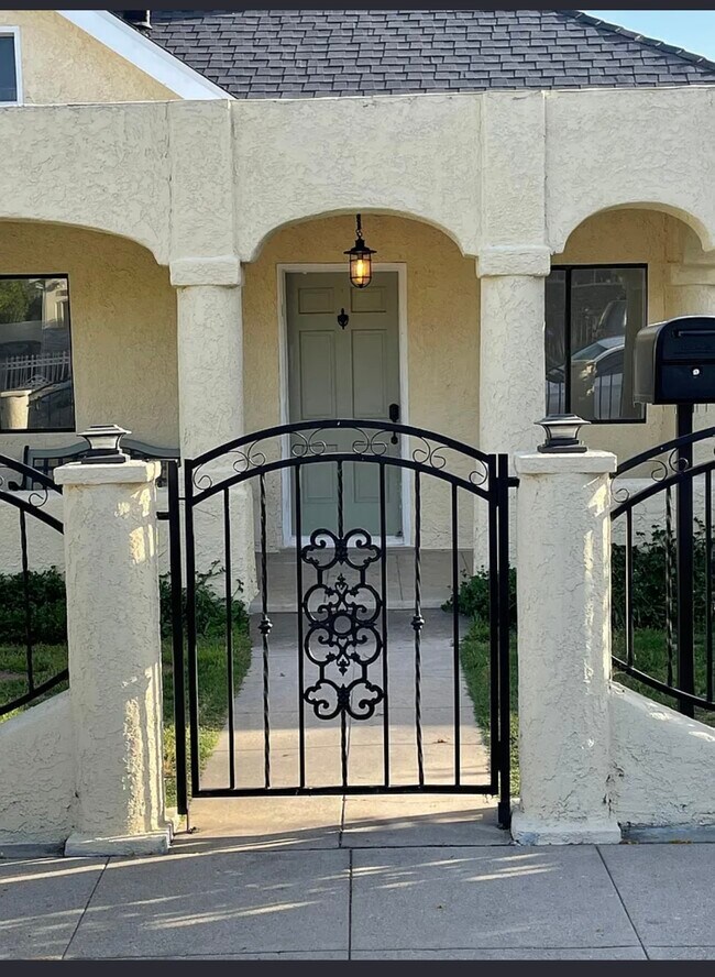 Foto del edificio - 5206 Range View Ave