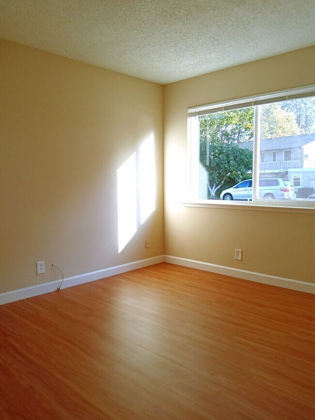 Building Photo - viam31