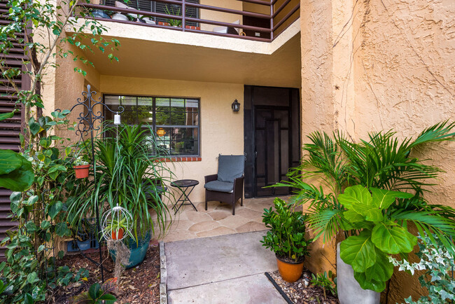 Building Photo - 6392 Aspen Glen Cir