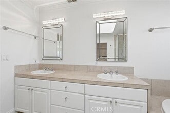 Building Photo - 1720 Elm Ave