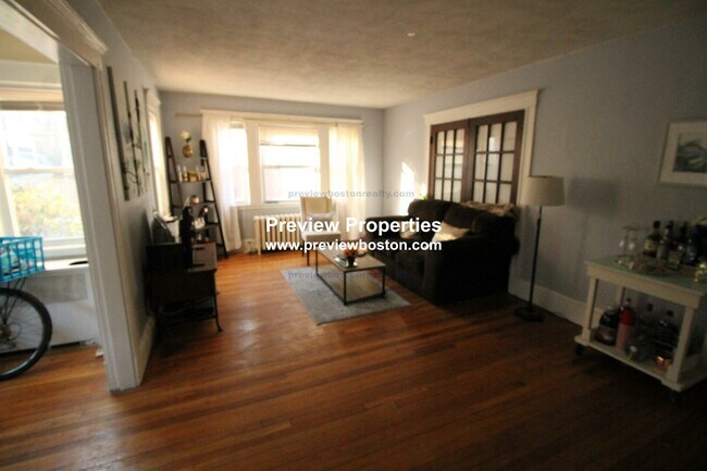Building Photo - 169 Winchester St
