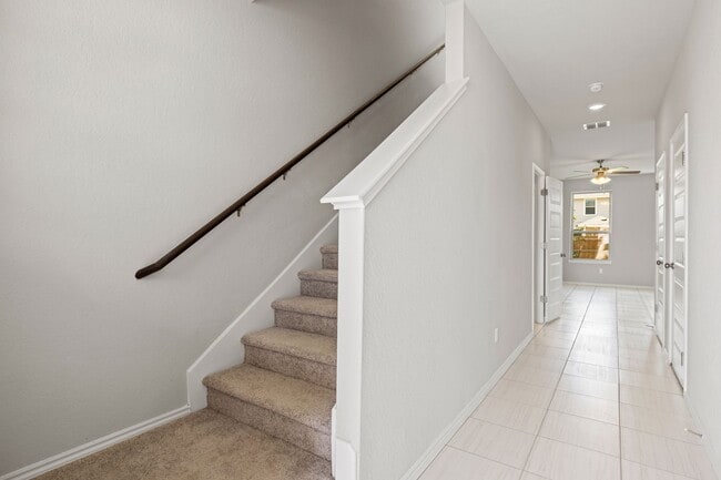 Foto del edificio - Like-New 3BR Home w/ Game Room, Quartz Kitchen & Large Backyard