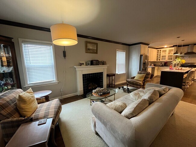 Foto del edificio - Beautifully renovated Midtown charmer