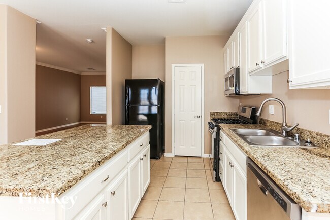 Building Photo - 3220 W La Madre Way