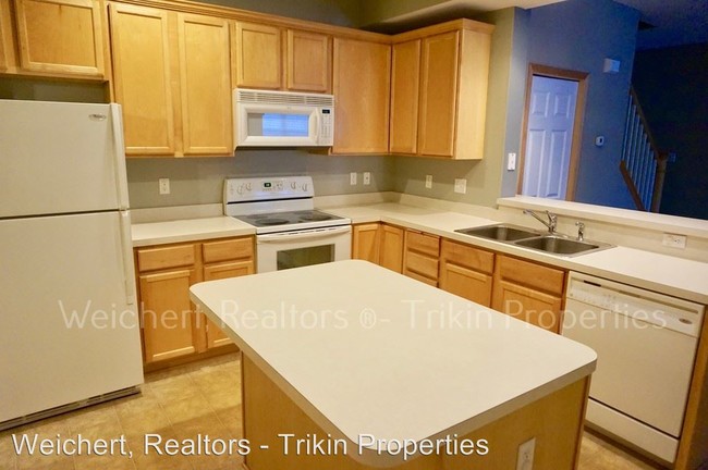 Building Photo - 12130 Vermillion St NE