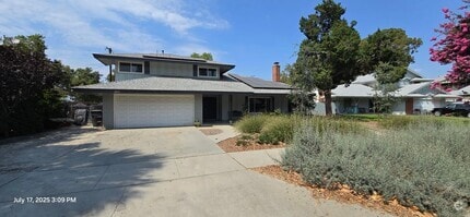 Building Photo - 2051 Rancho Dr