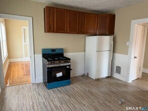 Building Photo - 411 Ellis St
