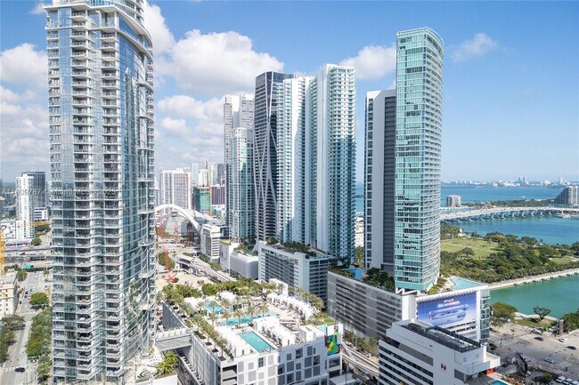 Foto del edificio - 159 NE 6th St