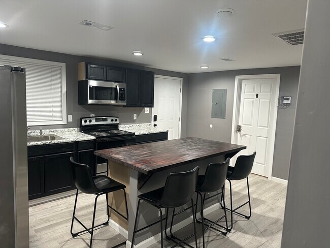 Foto del edificio - 923 Washington St NW