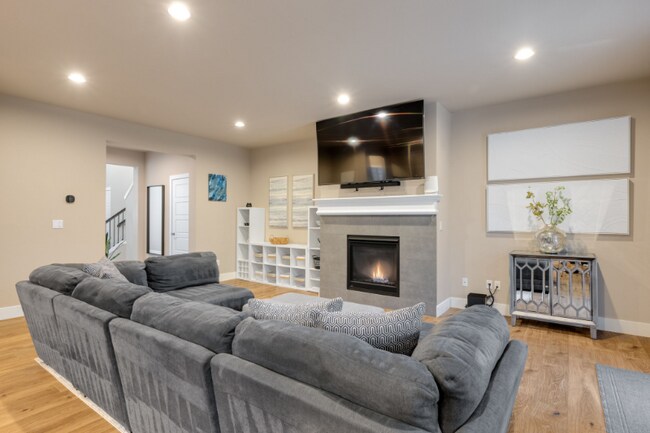 Foto del edificio - 868 Chelan Ave NE