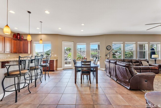 Foto del edificio - 6335 Coyote Point Ct