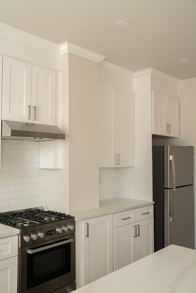 Building Photo - 1610 Bergenline Ave