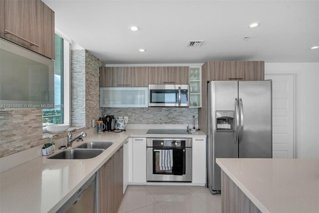 Building Photo - 6700 Indian Creek Dr