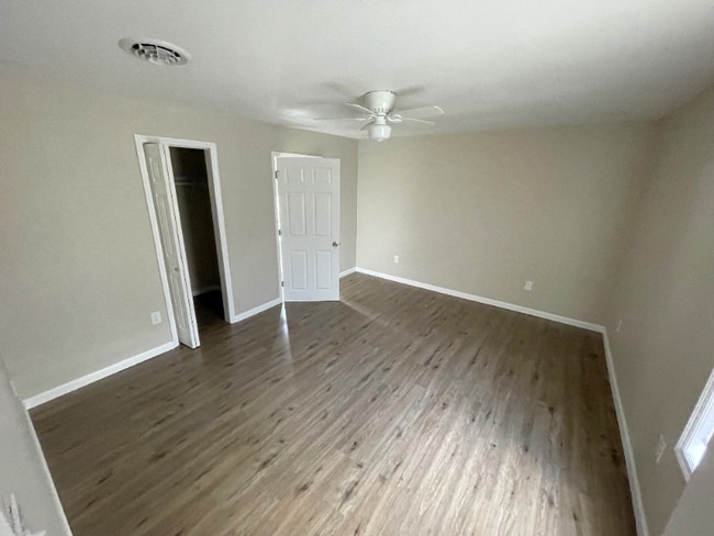 Building Photo - 1222 6th Ave