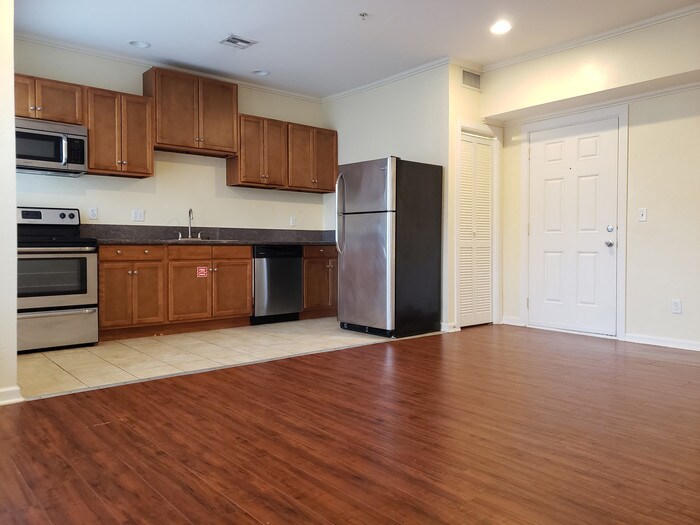 Foto principal - 910 NW 13th St