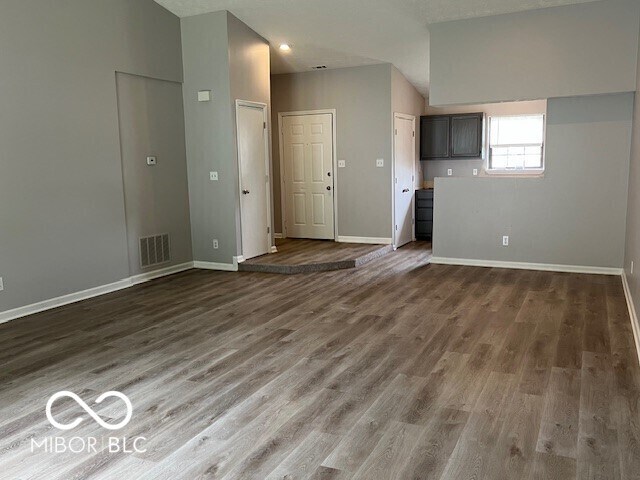 Building Photo - 626 Sierra Dr