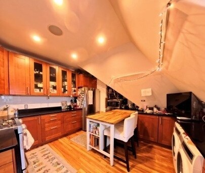 Foto del edificio - 181 Davis Ave