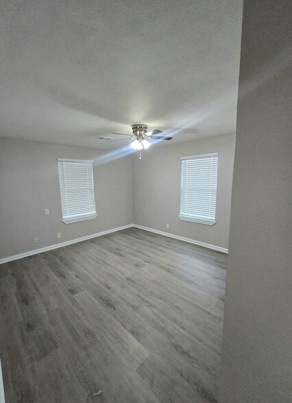 Foto del edificio - 4834 Clover St
