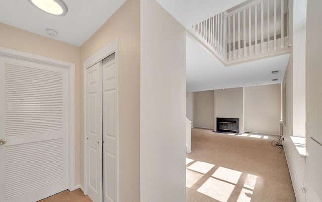Building Photo - 116 Paladin Dr