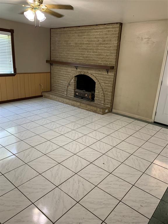 Foto del edificio - 3222 Russwood Ln