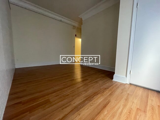 Building Photo - 62 Boylston St