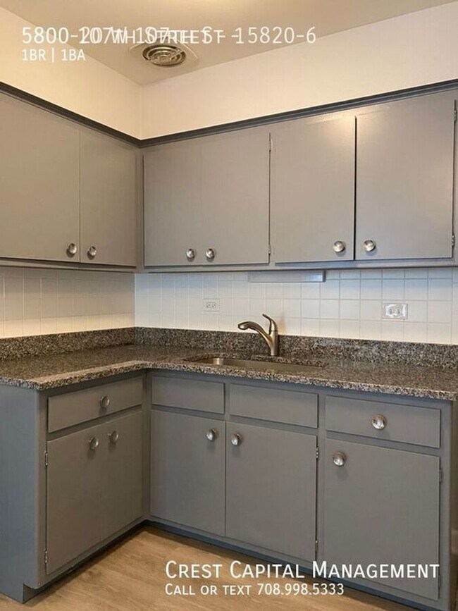 Foto del edificio - 5820 107th St