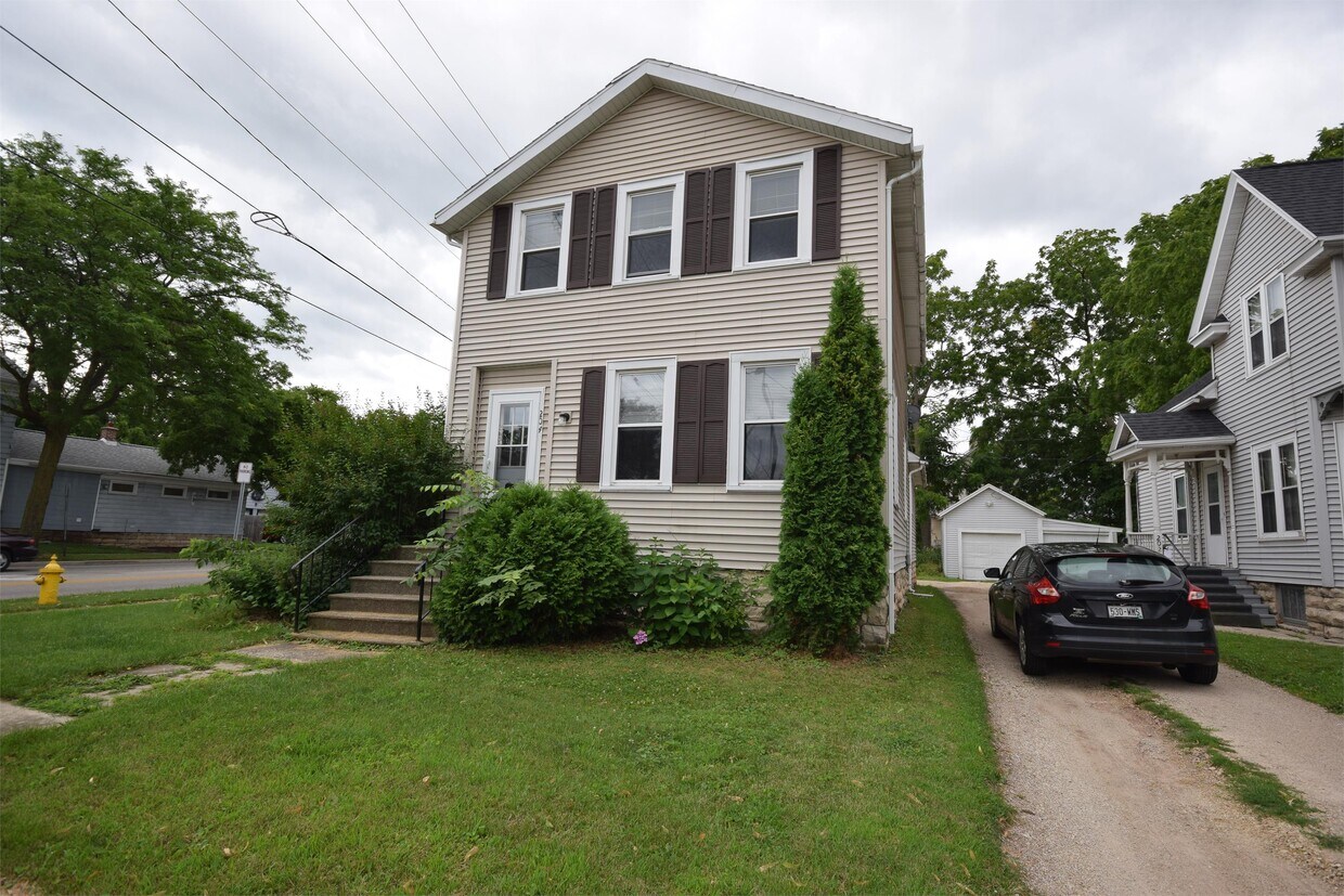 204 4th St, Fond du Lac, WI 54935 House for Rent in Fond du Lac, WI