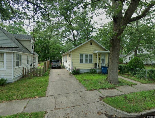 Building Photo - 3229 Jefferson St