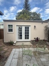 Building Photo - 4106 Walnut St