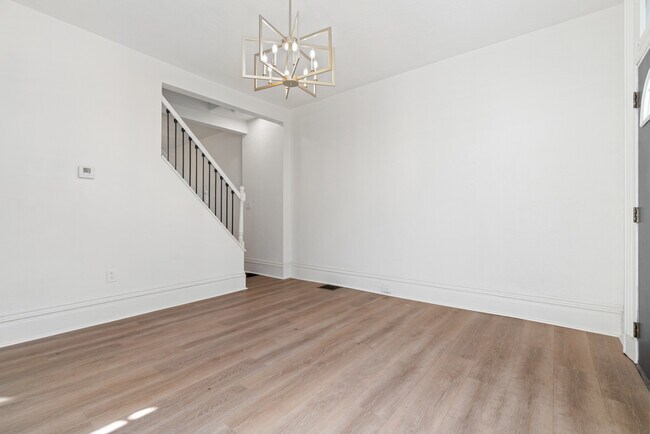 Foto del edificio - 4417 Davison St