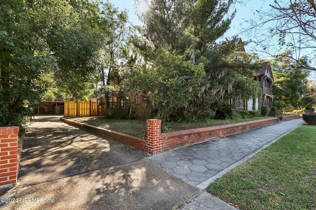 Foto del edificio - 2160 Forbes St