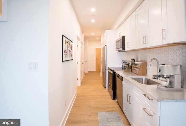 Foto del edificio - 1324 Frankford Ave