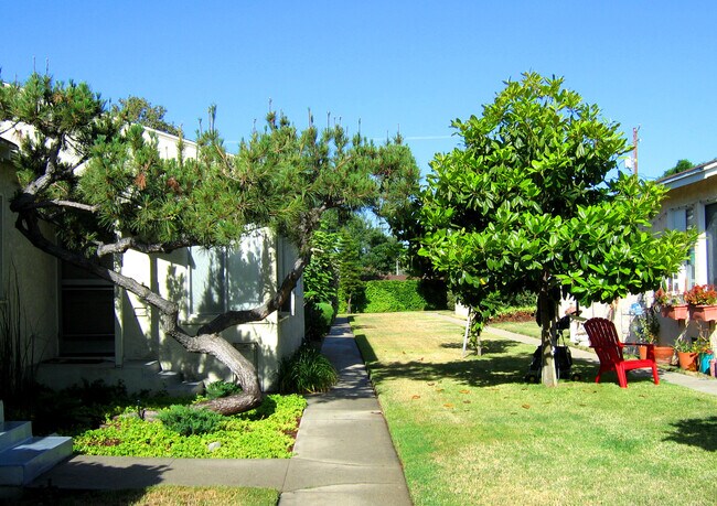 "Pride of Ownership" fourplex - 561 N Rosemary Ln