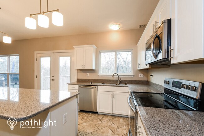 Building Photo - 12144 Glenpark Drive