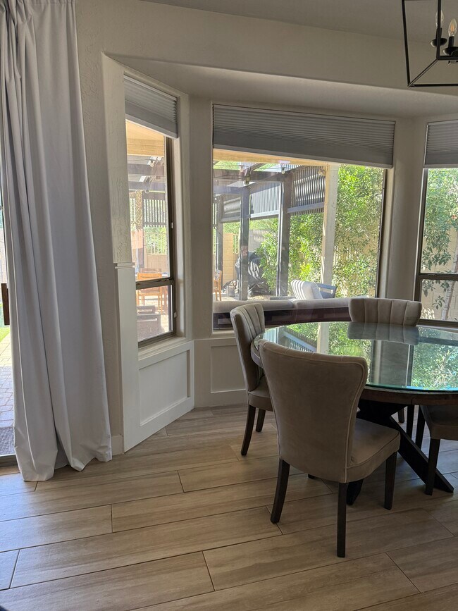 Foto del edificio - 14746 N 98th St