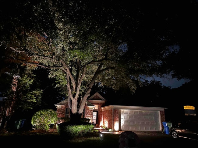 Photo - 1865 Meyerwood Ln N House