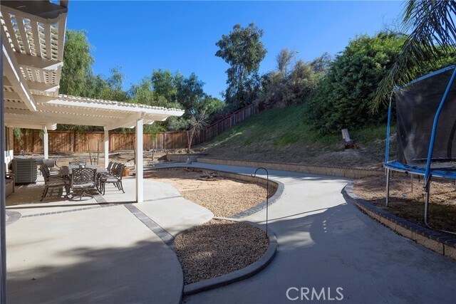 Building Photo - 27429 Fawnridge Ct