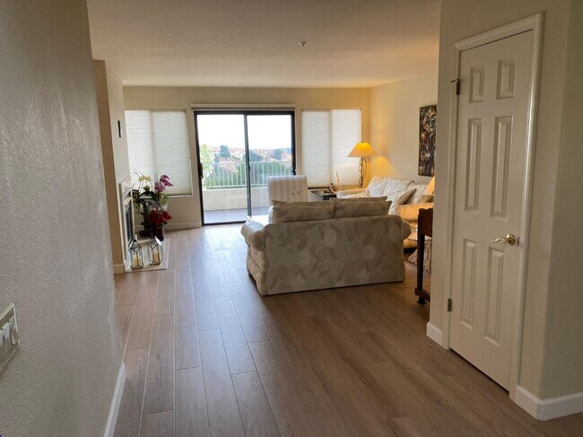 Foto del edificio - 27 Tulip Ln