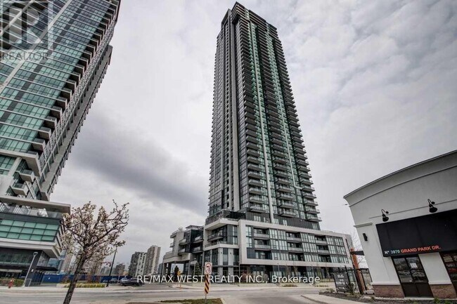 Photo du bâtiment - 3975-3975 Grand Park Dr