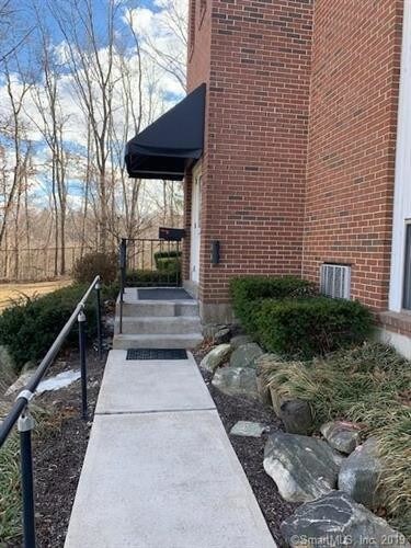Building Photo - 211 Highland Ave