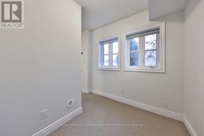 Building Photo - 2160 Trafalgar Rd