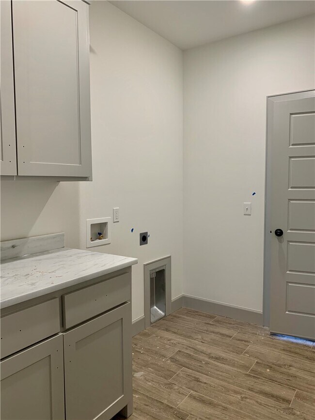 Foto del edificio - 1100 Tracey Ln