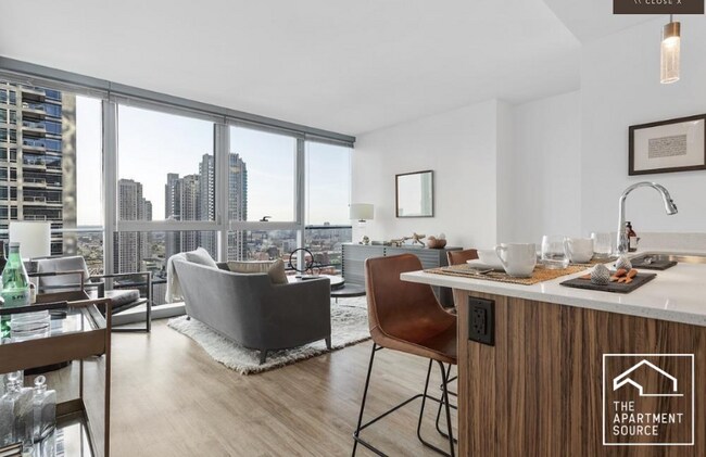 Foto del edificio - 348 E Illinois St