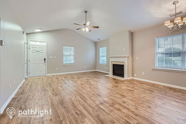 Foto del edificio - 18430 Train Station Dr