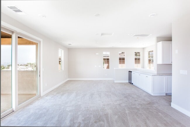 Building Photo - Beautiful Modern 4Be/3.5Ba 3 Story Home in Desirable Diamond Bar!