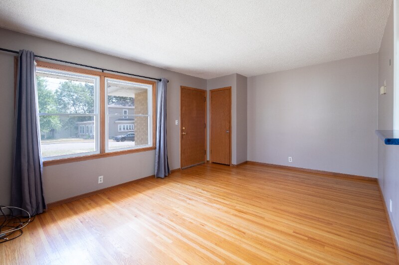 4500 W 36th St, St. Louis Park, MN 55416 Room for Rent in St. Louis