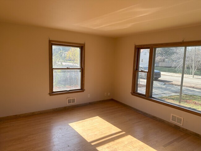 Foto del edificio - 3162 S 72nd St
