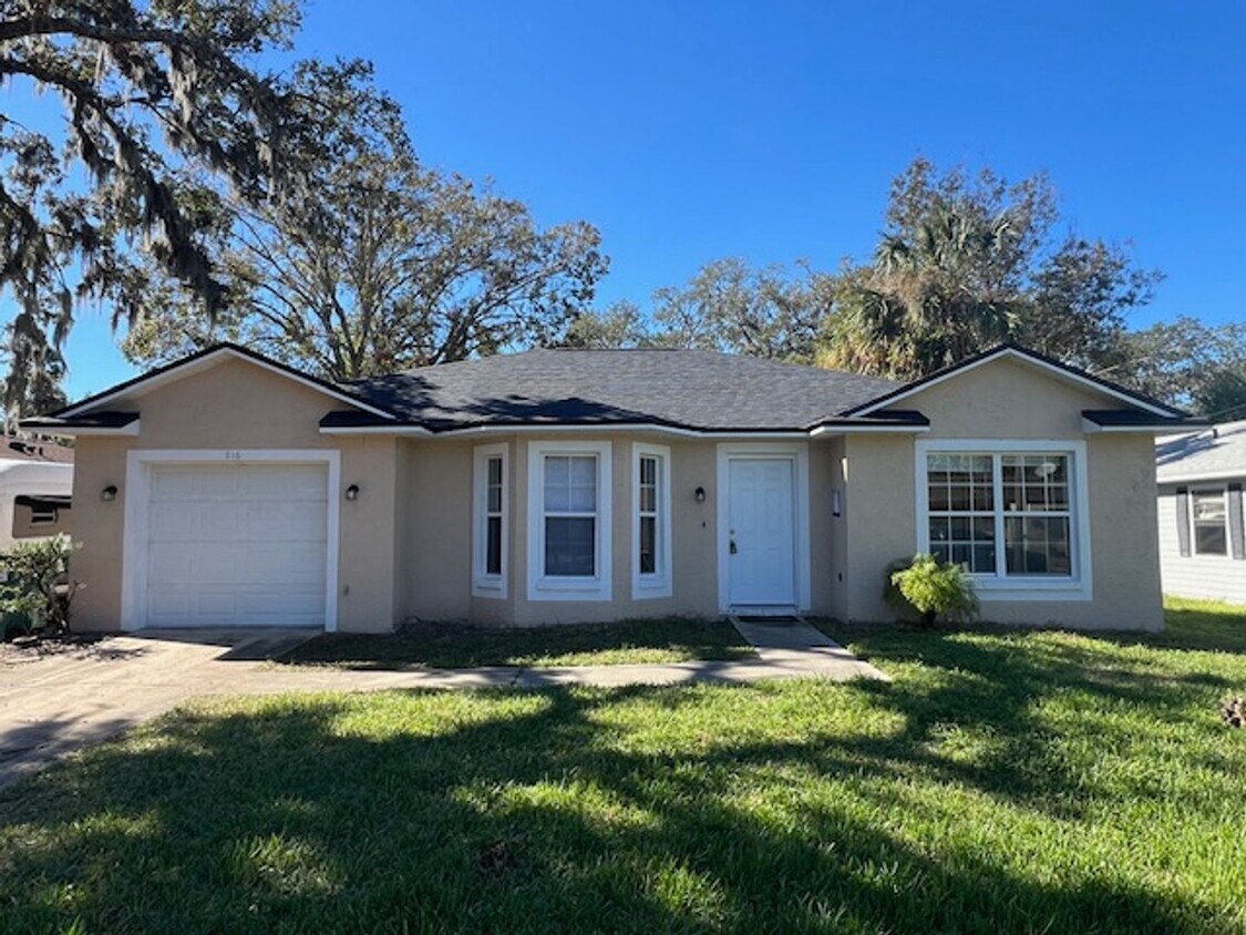 Foto principal - 816 Grove Ave